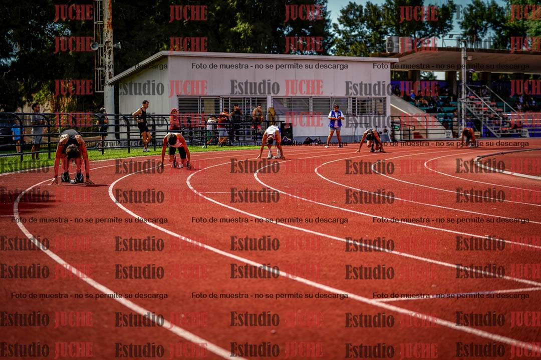 Fotos de los 400 m con vallas de varones
