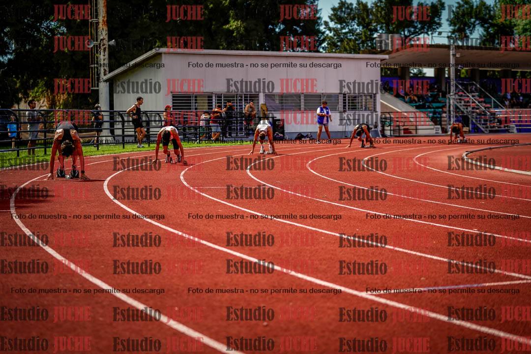 Fotos de los 400 m con vallas de varones