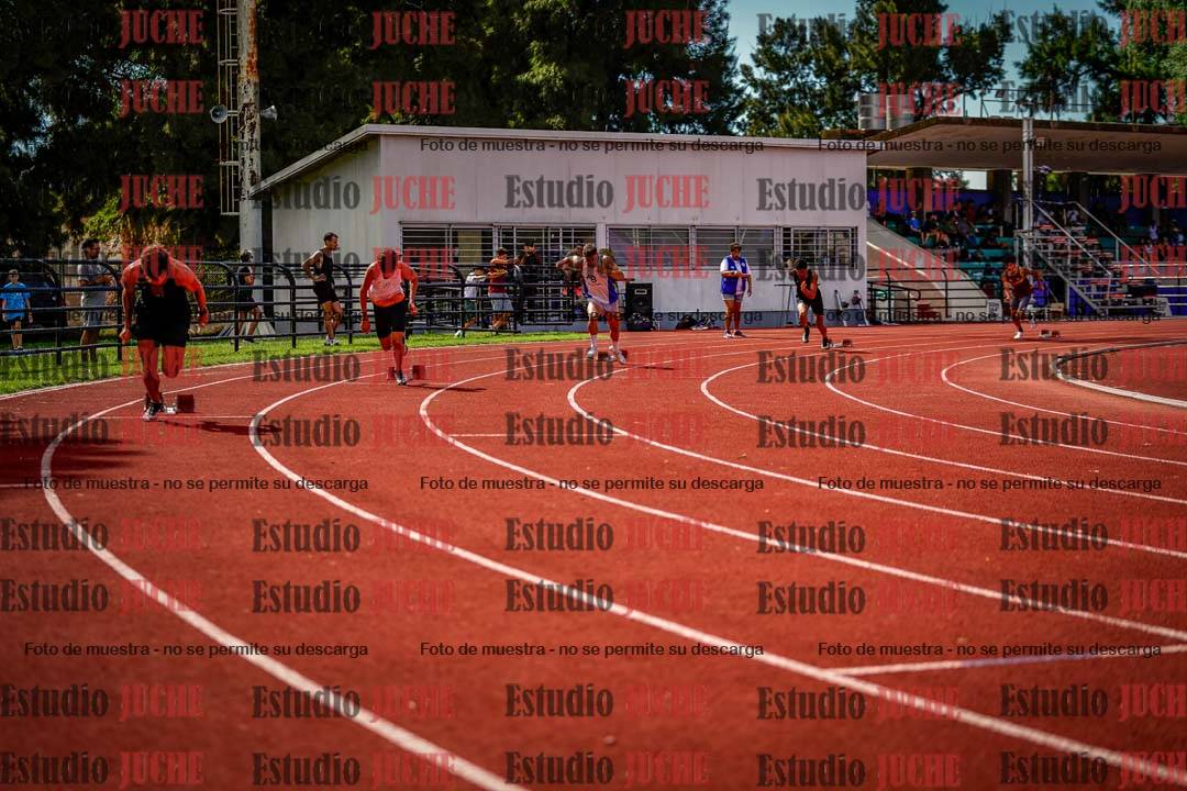 Fotos de los 400 m con vallas de varones