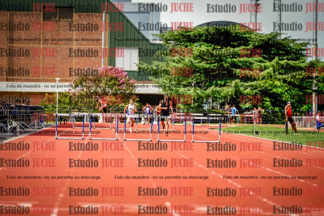 Fotos de los 400 m con vallas de varones
