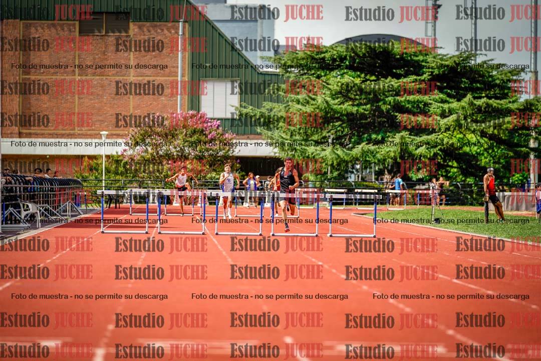 Fotos de los 400 m con vallas de varones