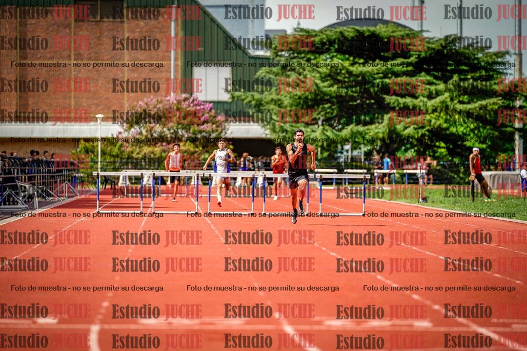 Fotos de los 400 m con vallas de varones