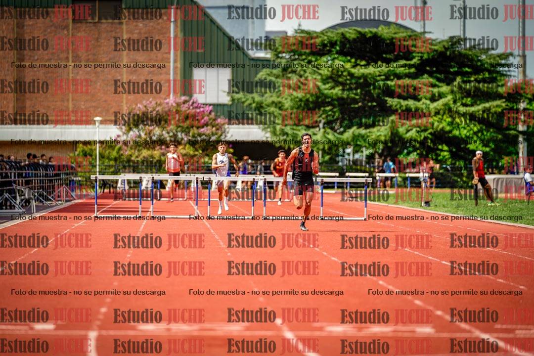 Fotos de los 400 m con vallas de varones