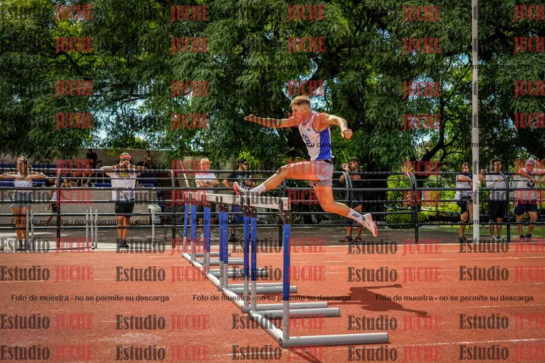 Fotos de los 400 m con vallas de varones