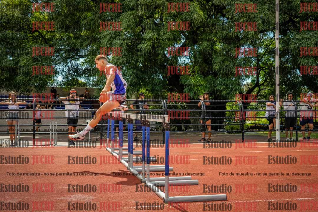 Fotos de los 400 m con vallas de varones