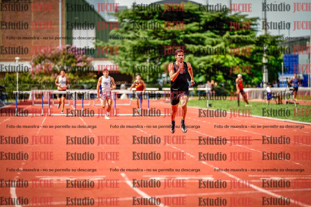 Fotos de los 400 m con vallas de varones