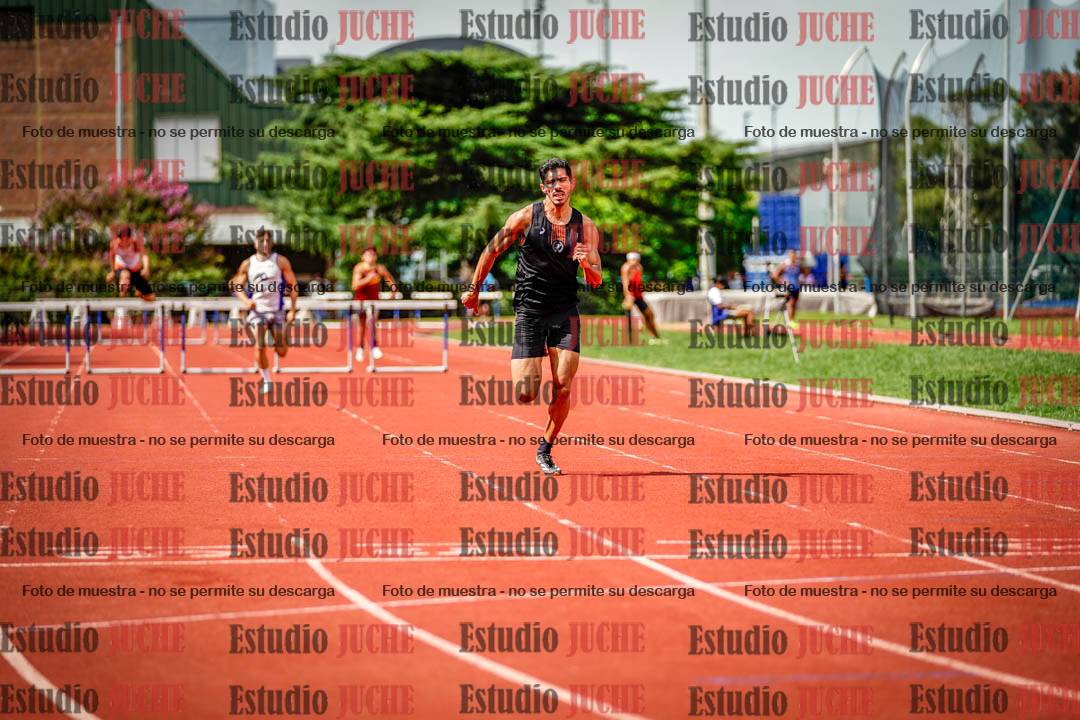 Fotos de los 400 m con vallas de varones