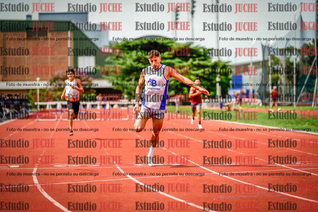 Fotos de los 400 m con vallas de varones