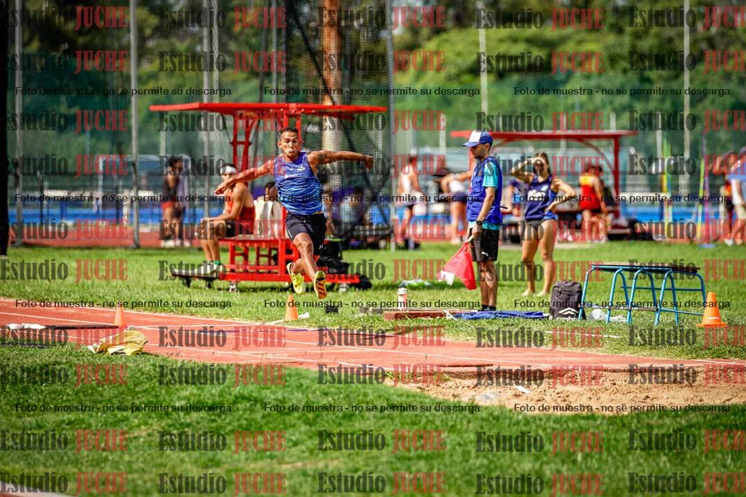 Fotos del salto triple de mujeres y varones