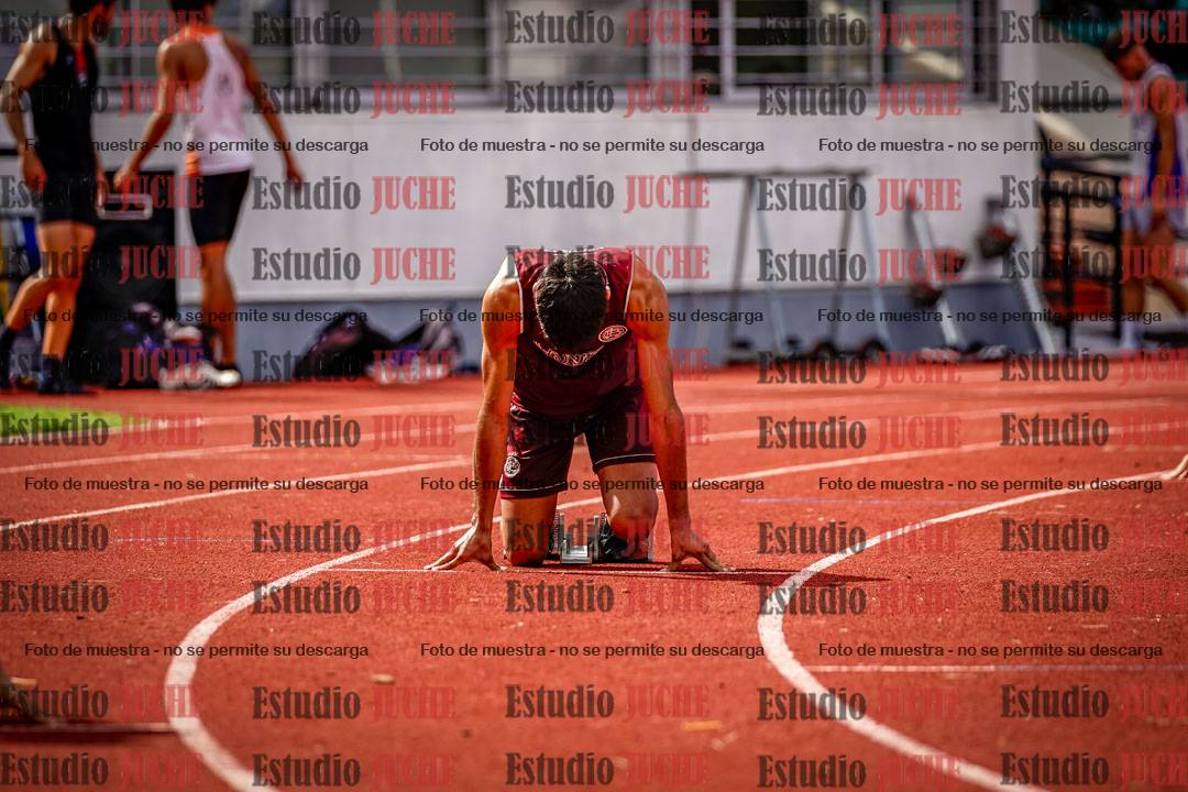 Fotos de los 400 m con vallas de varones