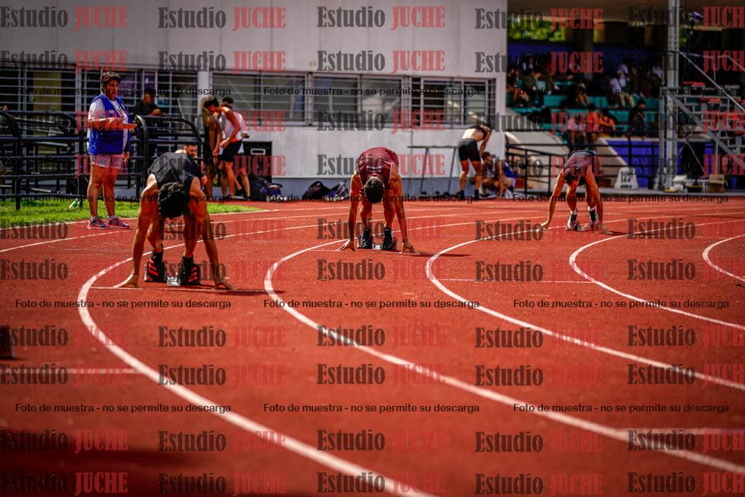 Fotos de los 400 m con vallas de varones