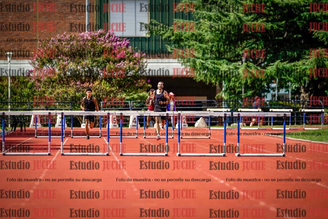 Fotos de los 400 m con vallas de varones