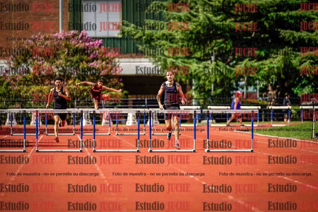 Fotos de los 400 m con vallas de varones