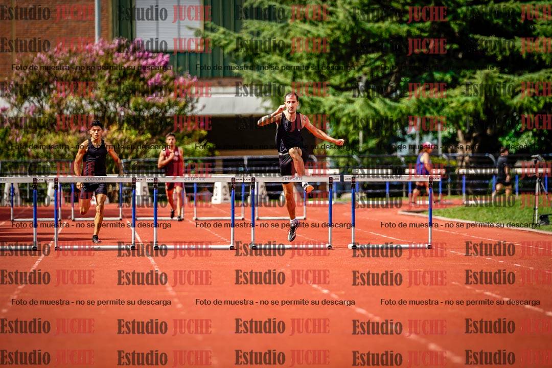 Fotos de los 400 m con vallas de varones