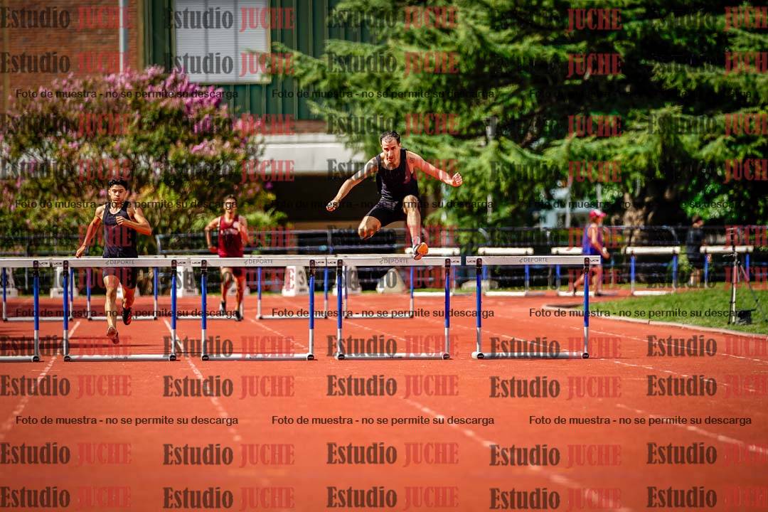 Fotos de los 400 m con vallas de varones