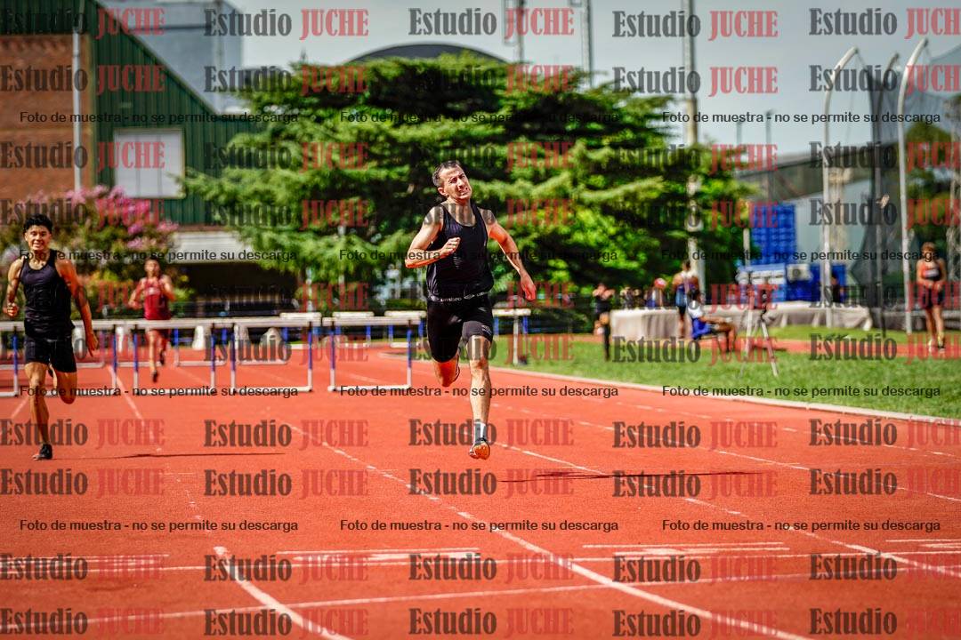 Fotos de los 400 m con vallas de varones