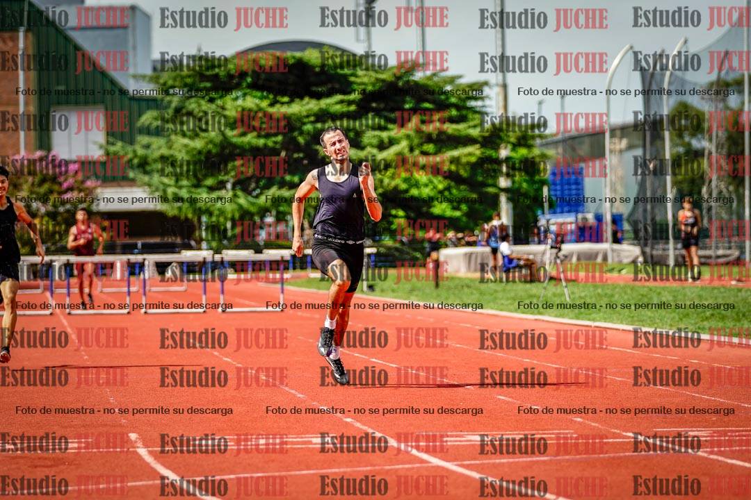 Fotos de los 400 m con vallas de varones