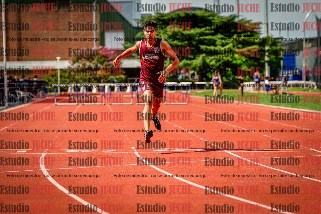 Fotos de los 400 m con vallas de varones