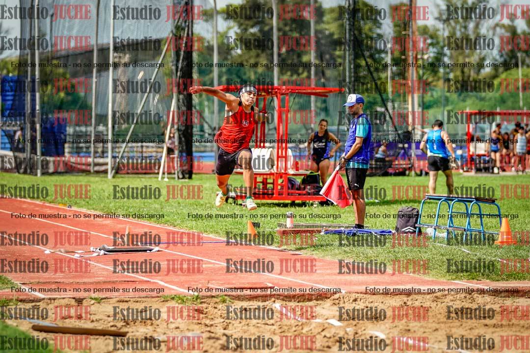 Fotos del salto triple de mujeres y varones