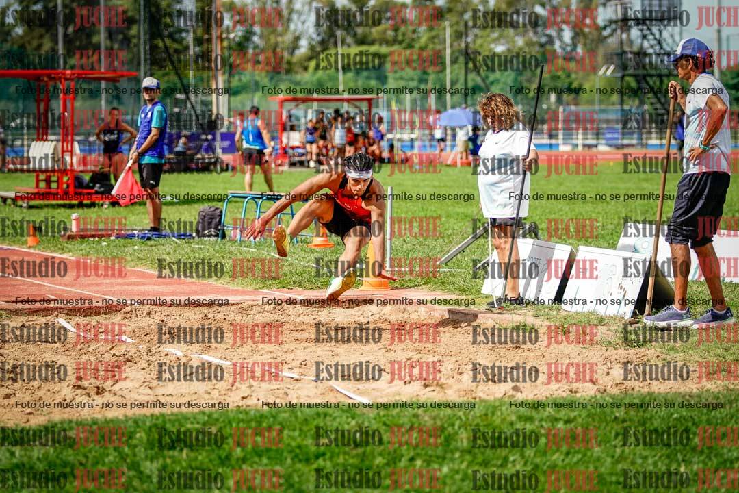 Fotos del salto triple de mujeres y varones