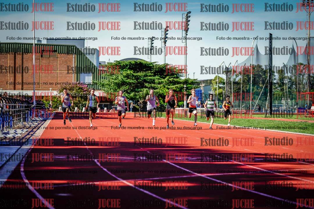 Fotos de los 200 m llanos de varones