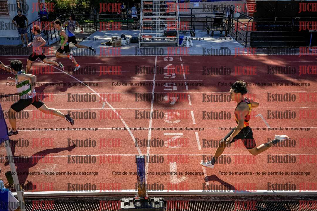 Fotos de los 200 m llanos de varones