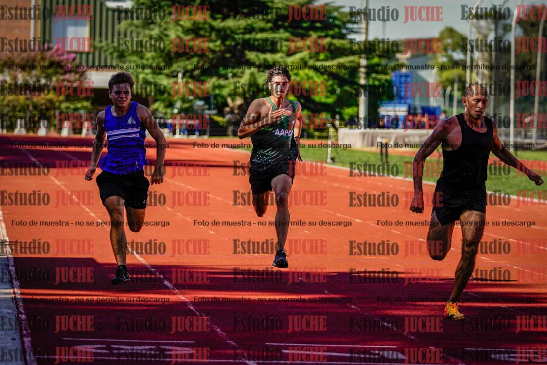 Fotos de los 200 m llanos de varones
