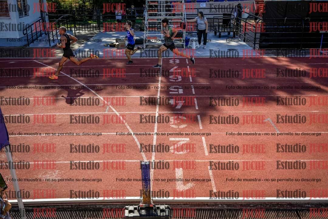 Fotos de los 200 m llanos de varones