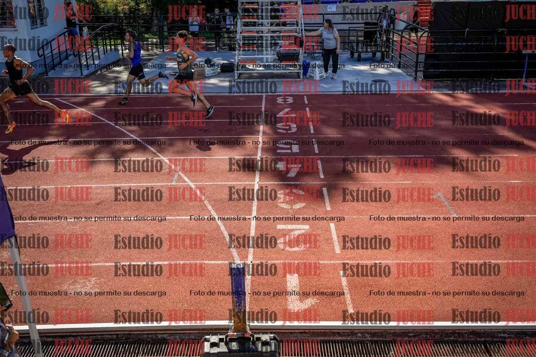 Fotos de los 200 m llanos de varones