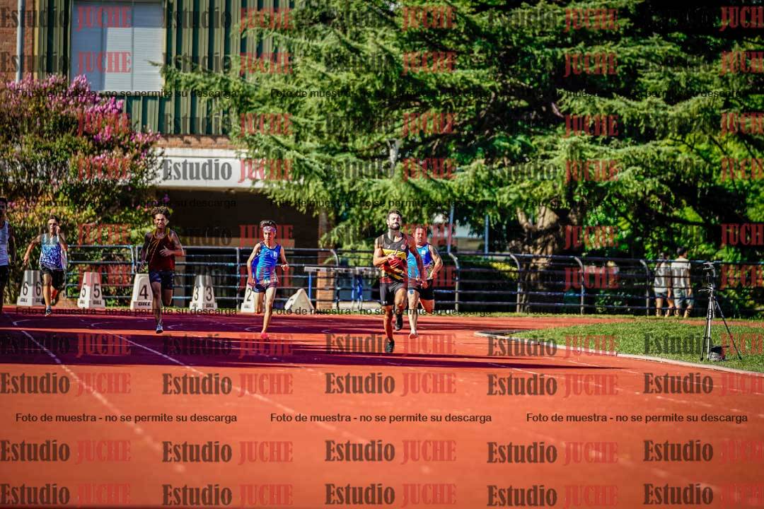 Fotos de los 200 m llanos de varones