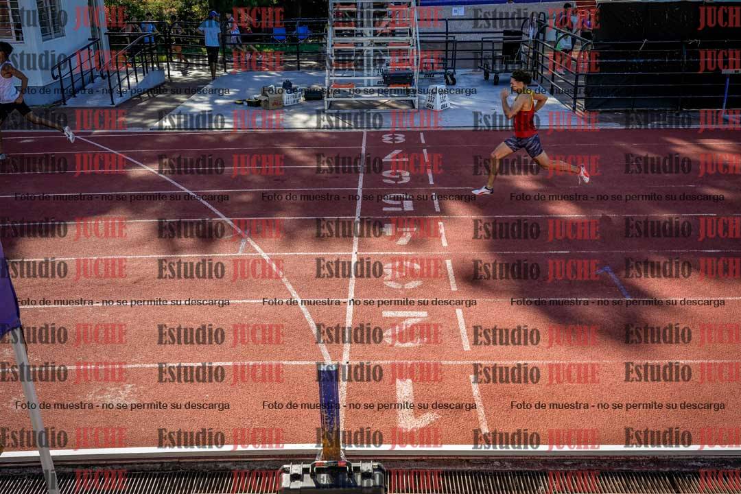 Fotos de los 200 m llanos de varones