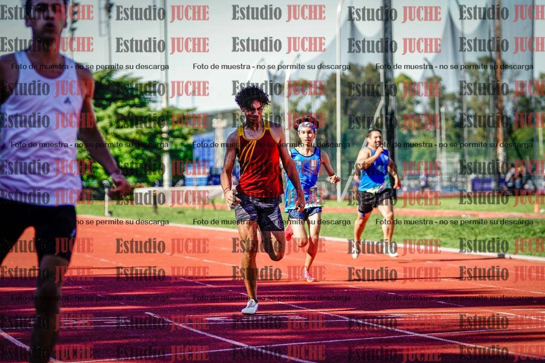 Fotos de los 200 m llanos de varones