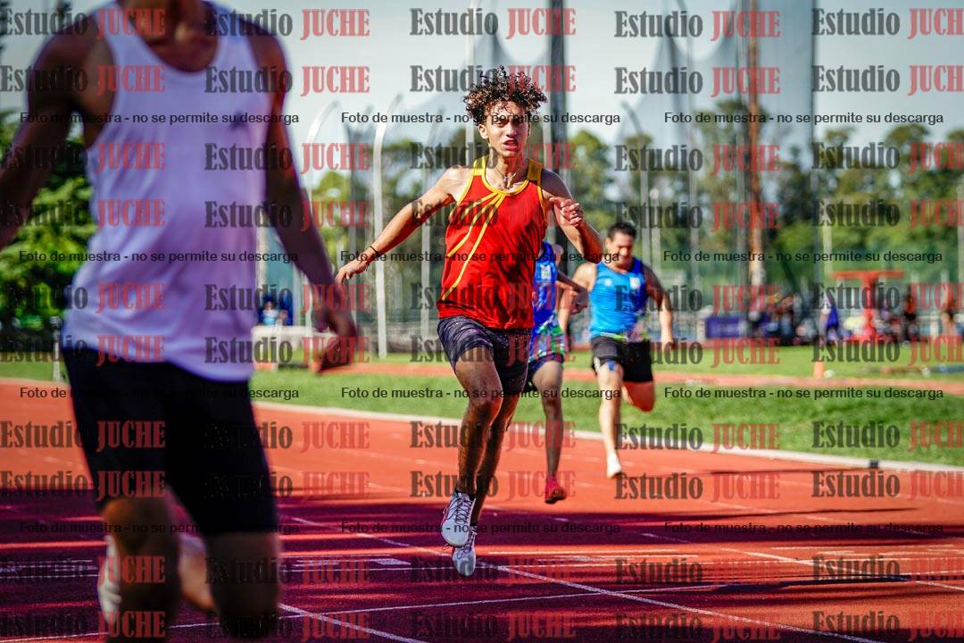 Fotos de los 200 m llanos de varones