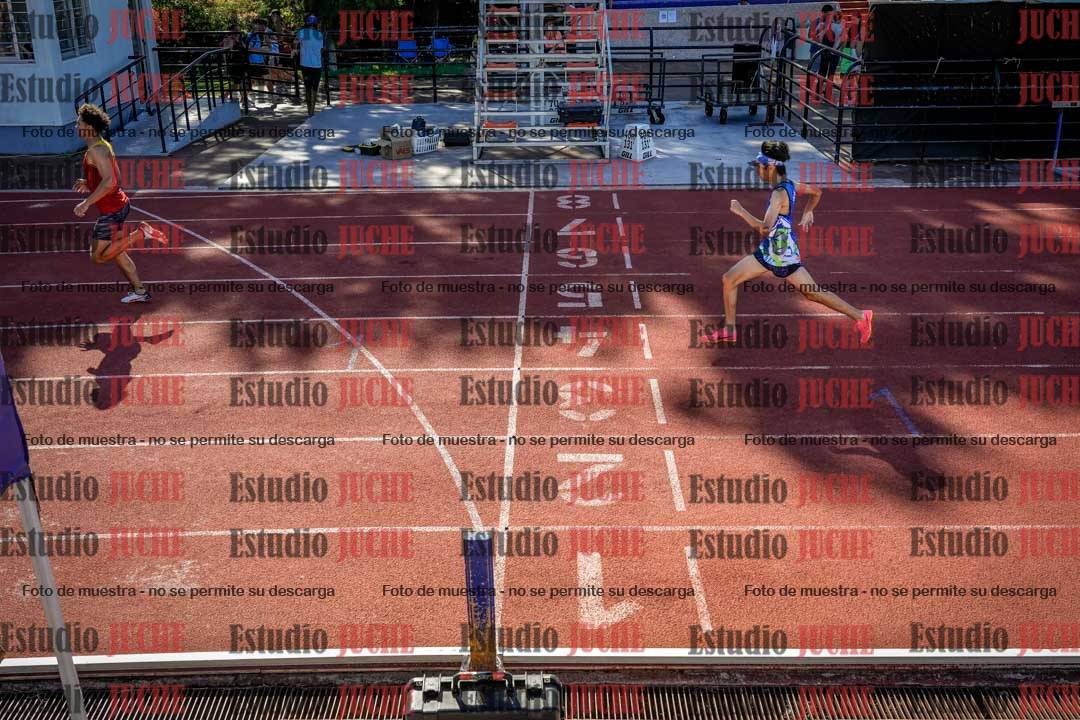 Fotos de los 200 m llanos de varones