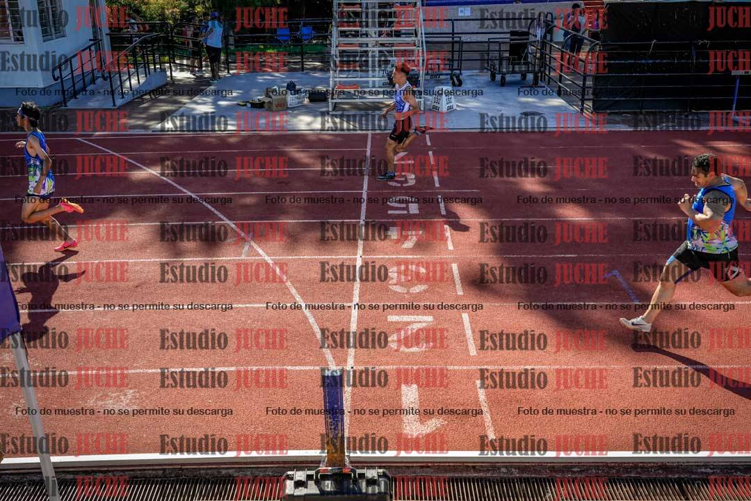 Fotos de los 200 m llanos de varones