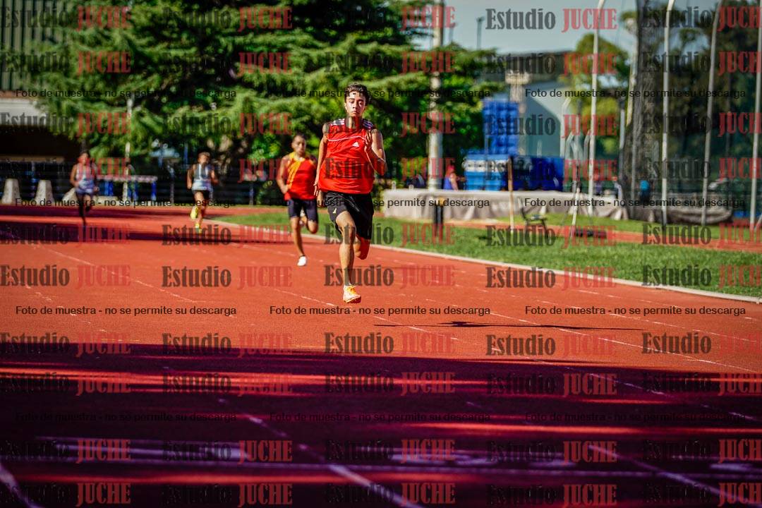 Fotos de los 200 m llanos de varones