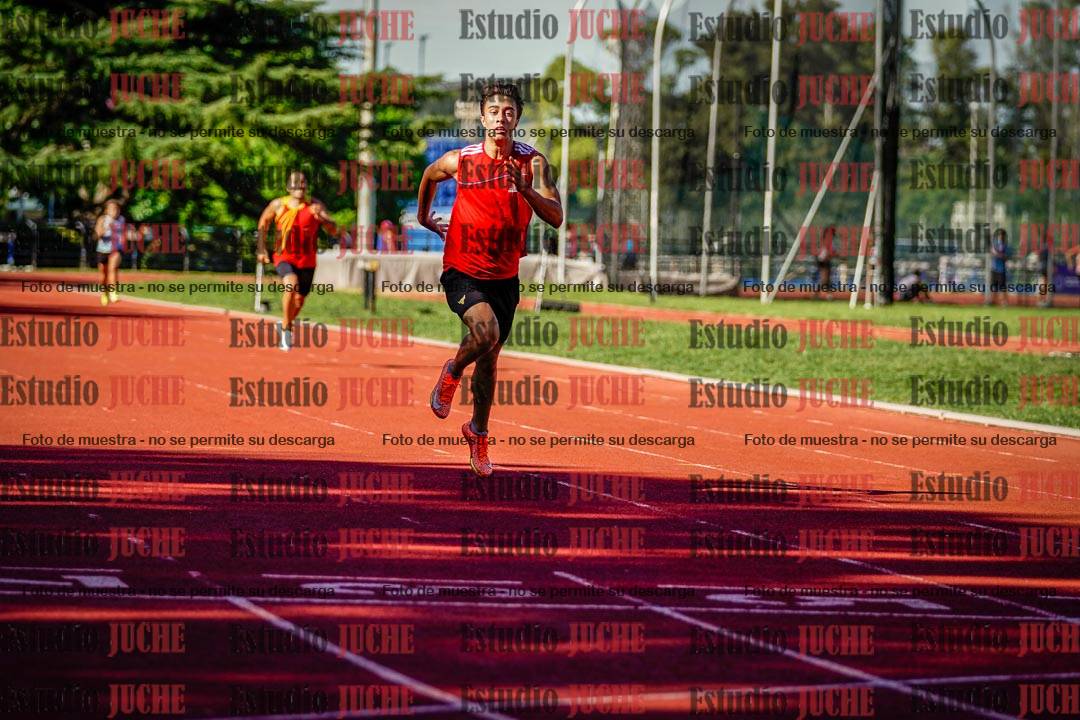 Fotos de los 200 m llanos de varones