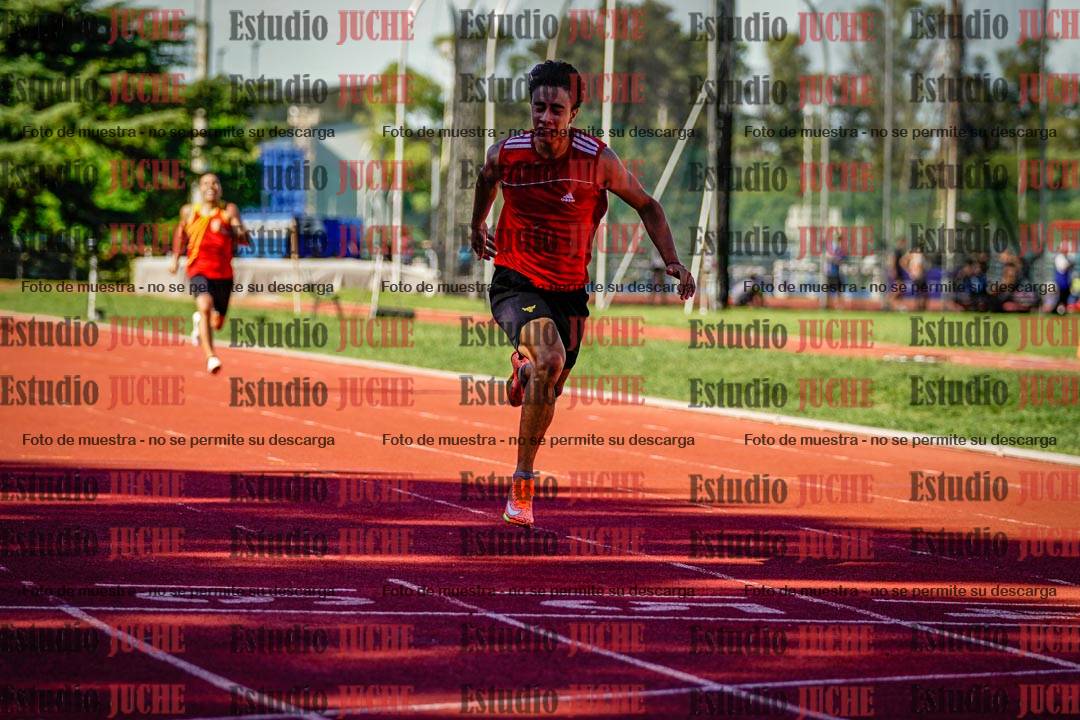 Fotos de los 200 m llanos de varones