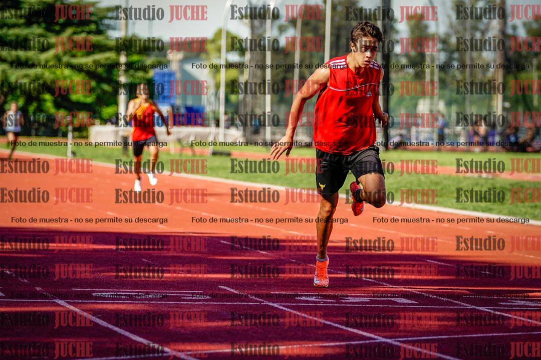 Fotos de los 200 m llanos de varones
