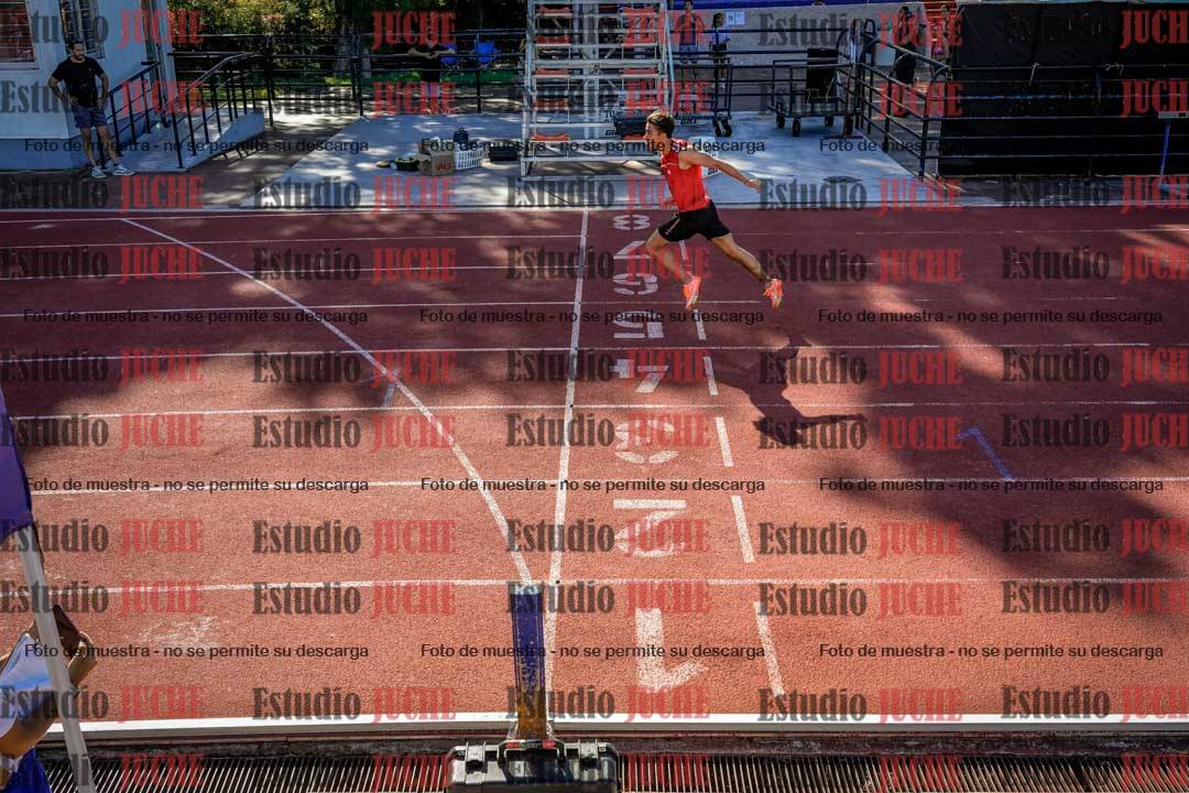 Fotos de los 200 m llanos de varones