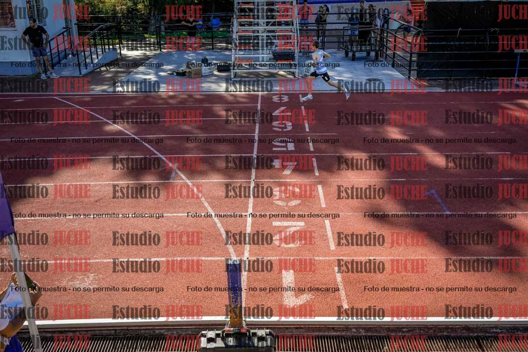 Fotos de los 200 m llanos de varones