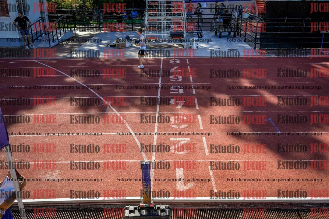 Fotos de los 200 m llanos de varones