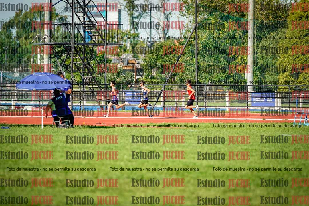 Fotos de los 600 m llanos de varones