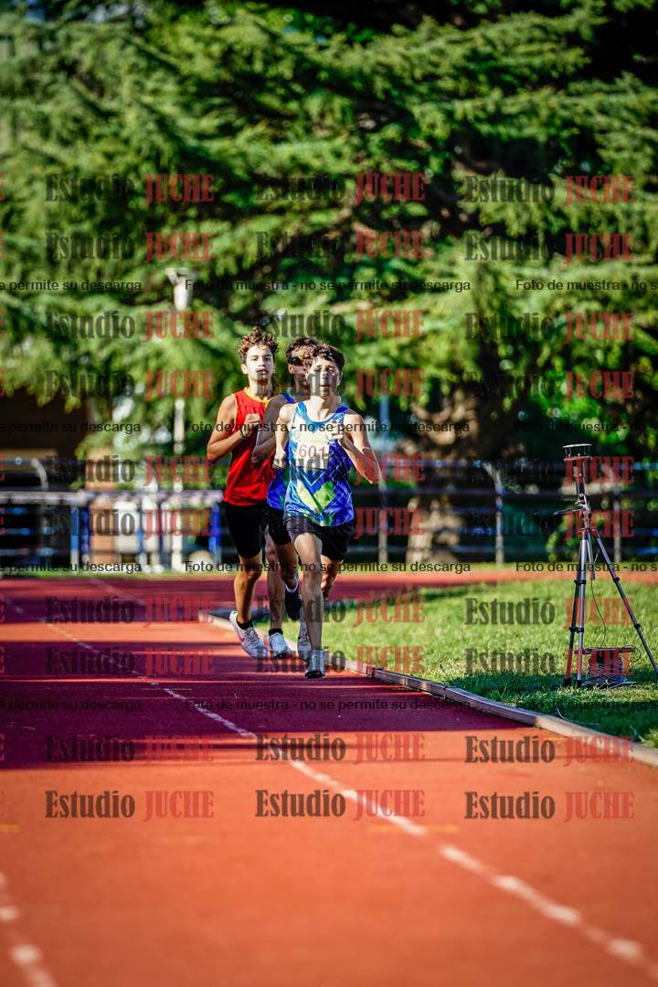 Fotos de los 600 m llanos de varones