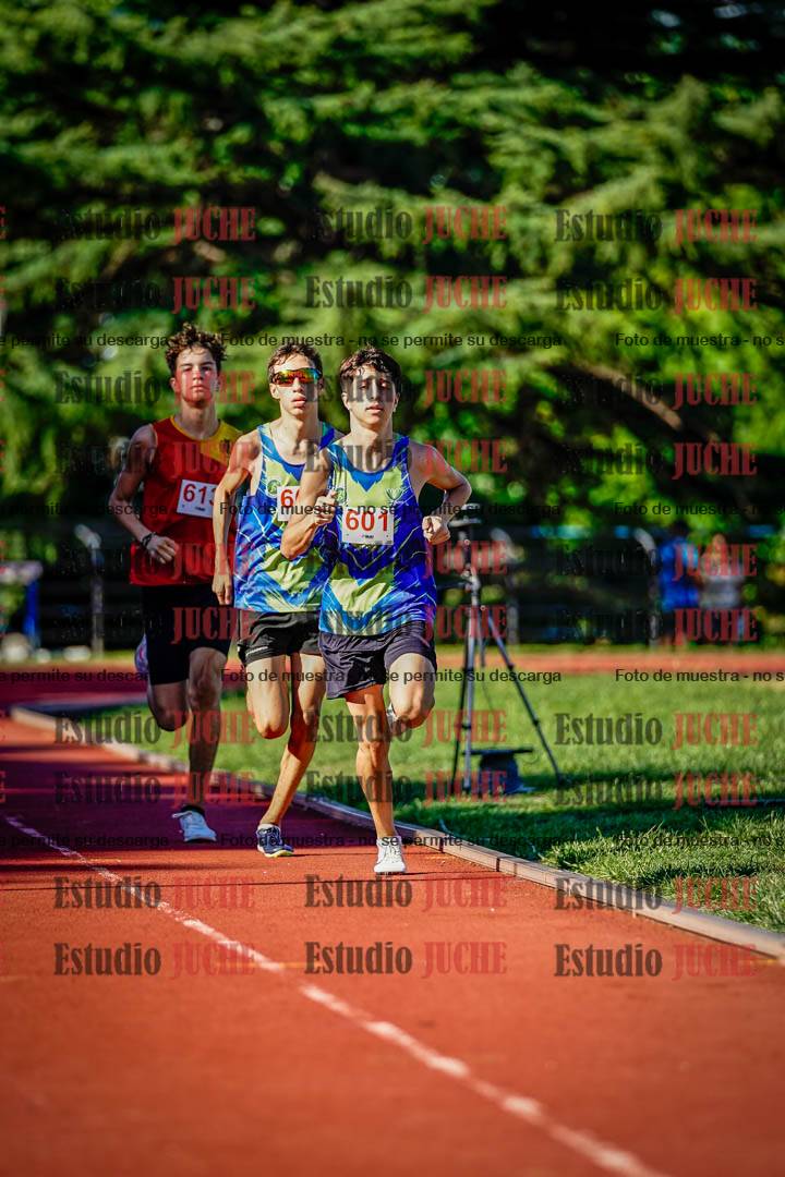 Fotos de los 600 m llanos de varones