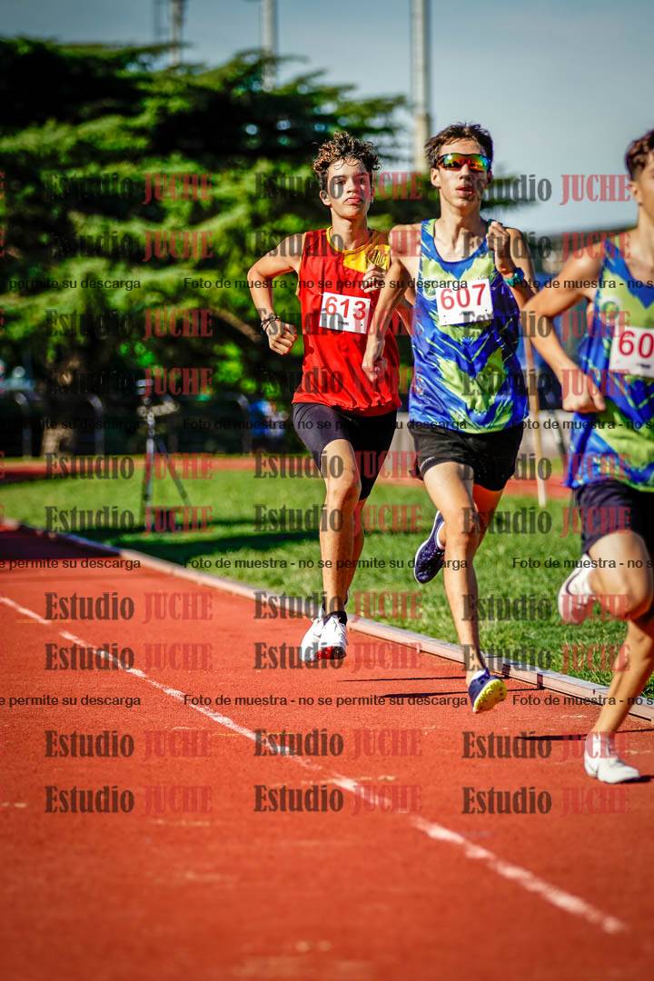 Fotos de los 600 m llanos de varones