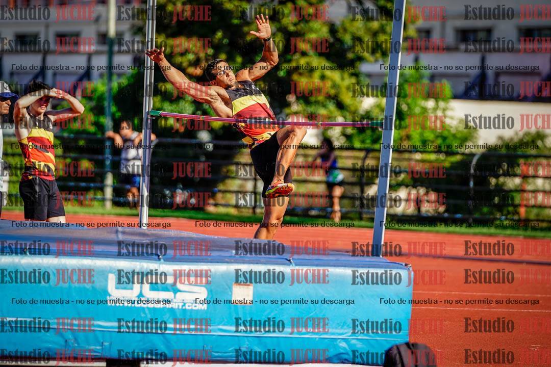 Fotos del salto en alto de varones