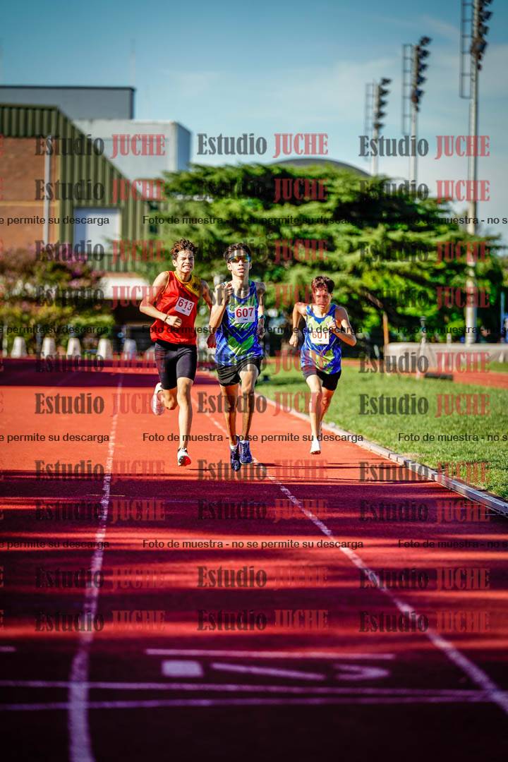 Fotos de los 600 m llanos de varones