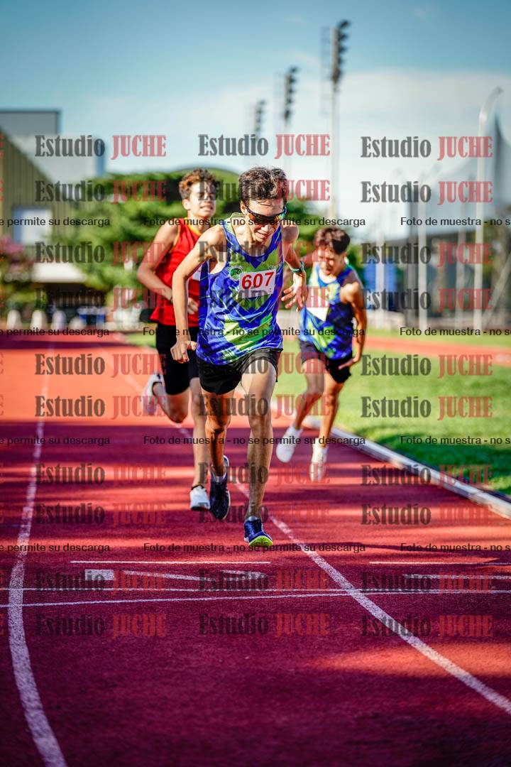 Fotos de los 600 m llanos de varones
