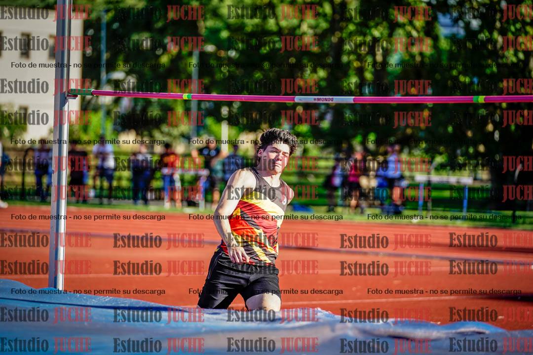 Fotos del salto en alto de varones